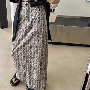 パイソン柄ロングスカート_LN02300