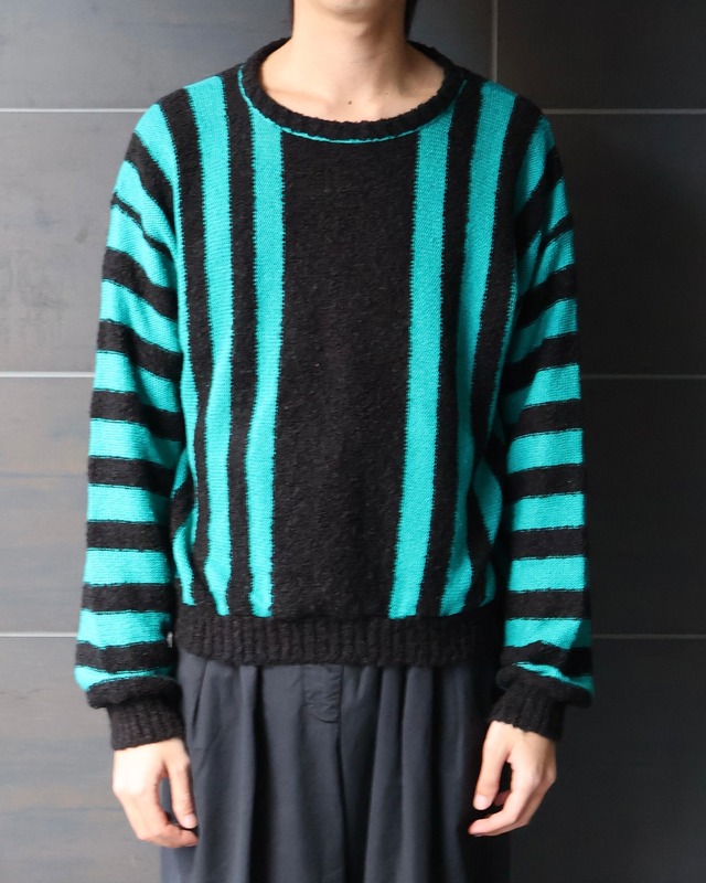 short length design knit