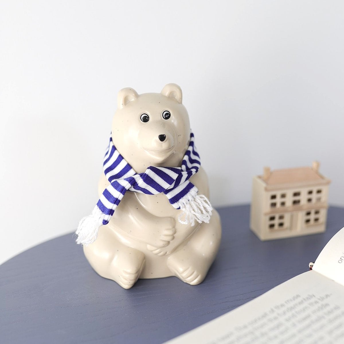 フィンランド製 白くま貯金箱(2025 マフラー付き)しろくま