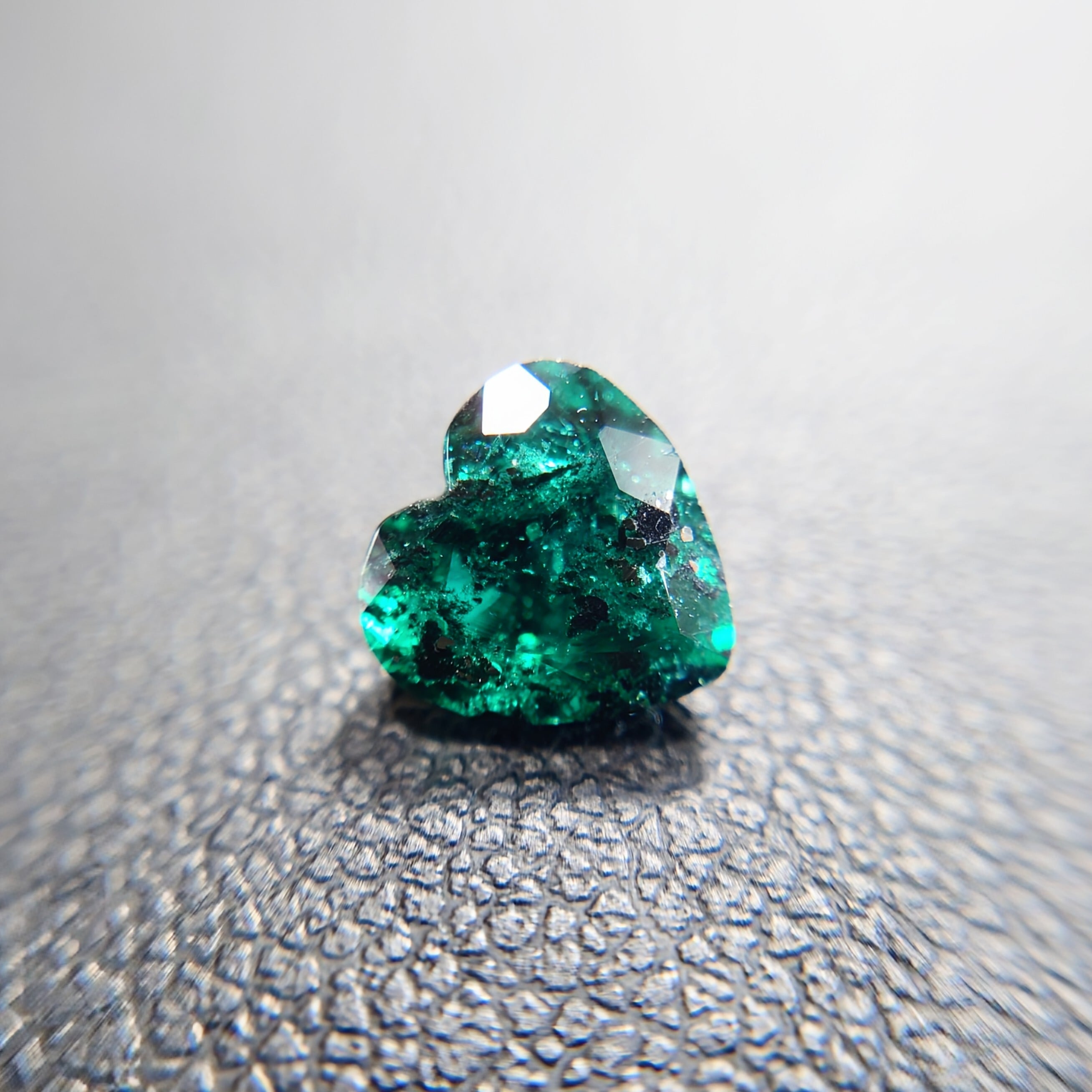 希少 Pyrite in Emerald 0.990ct JGGLソ付 ルース☆ | wisteria777