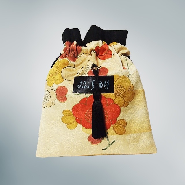 巾着＜ゆうぜん梅／黒布花＞【1点もの】