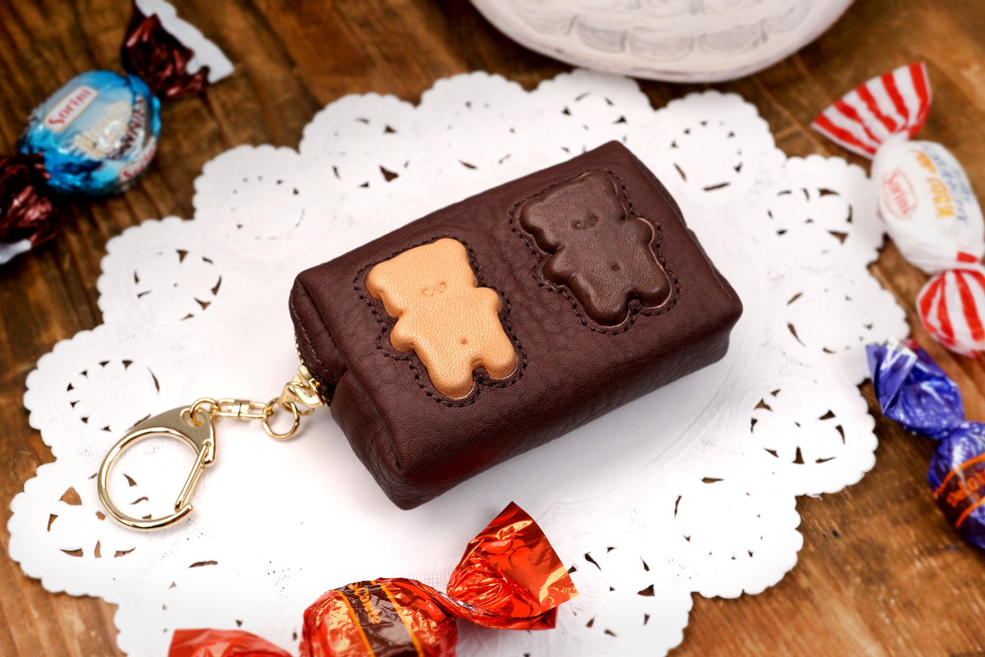 くまちゃんブラウニーミニポーチ(本革製)/お菓子な革小物