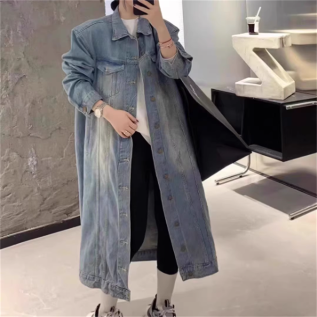 【送料無料】 ジャケット アウター 羽織り デニムジャケット 袖あり 長袖 Vネック Aライン フレア ロング マキシ ボタン 薄手生地 デニム かわいい 大人可愛い 大人女子 こなれ感 シンプル カジュアル 大人 おしゃれ お洒落 ラフ ガーリー ヘルシー 無地 春 20代 30代 40代 レディース 女性 デート お出かけ お茶会 女子会 休日 授業参観 着回し プチプライス デイリーユース 普段使い オルチャン 韓国系 ファッション 定番アイテム 着痩せ インスタ映え