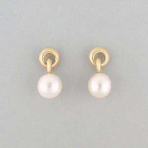 Akoya pearl double link pierce