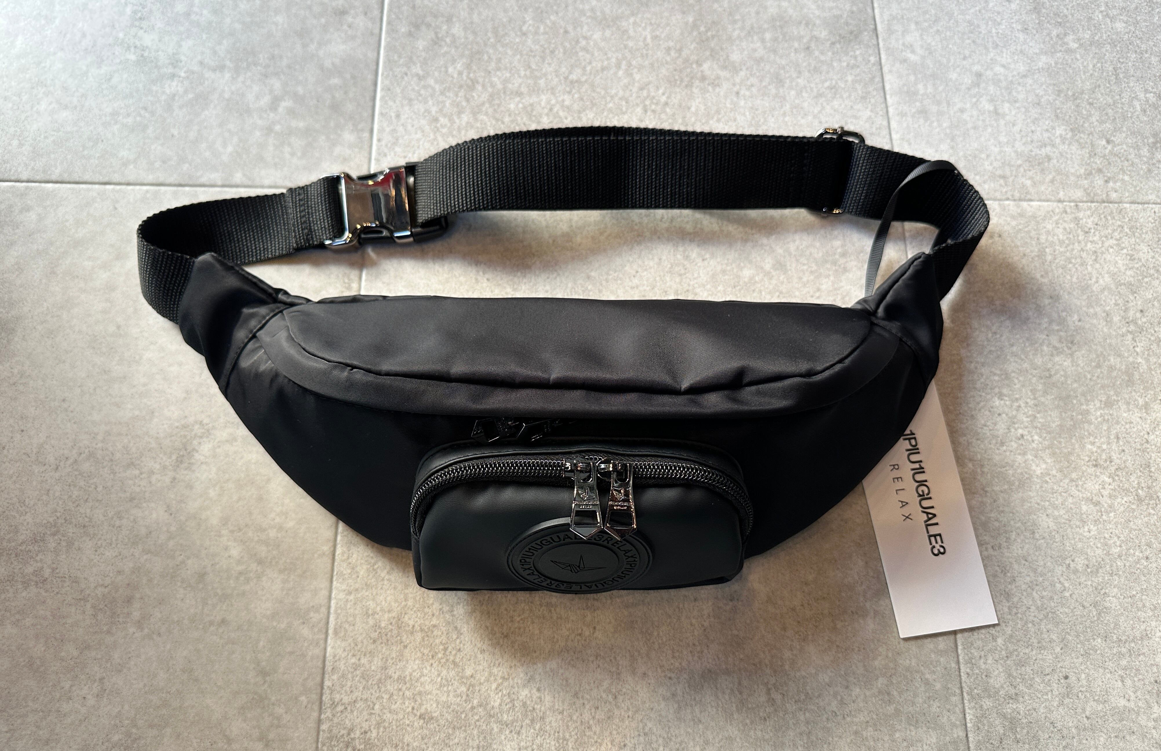 1PIU1UGUALE3 RELAX ボディバッグ M)1PIU1UGUALE3 RELAX/サークルロゴ