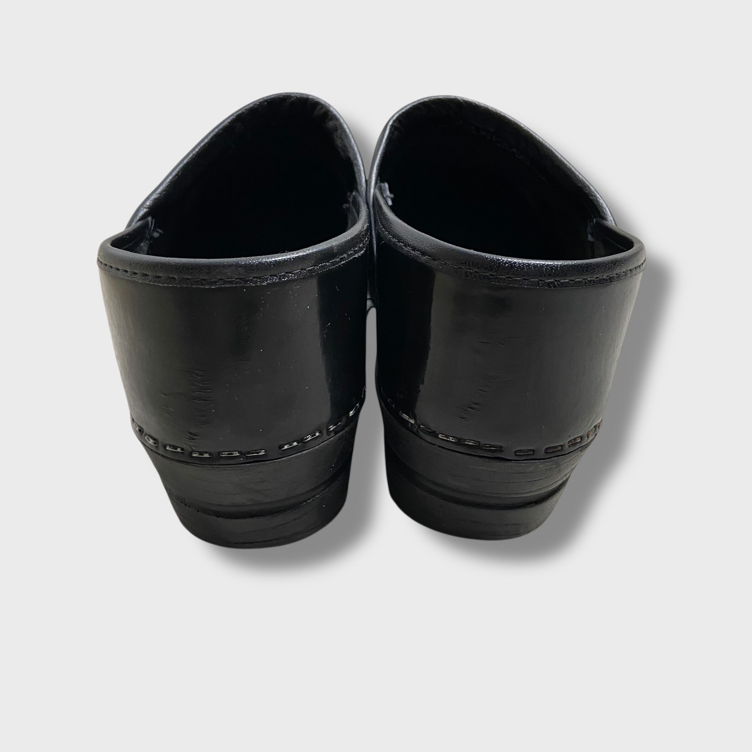 dansko ダンスコ プロフェッショナル パテントレザー クロッグ