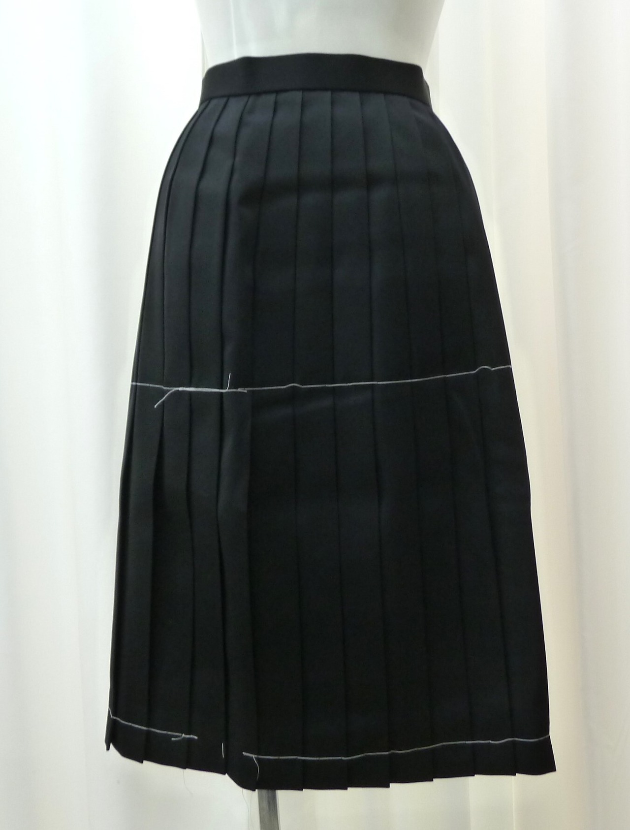 旧タイプ　黒色　夏スカート