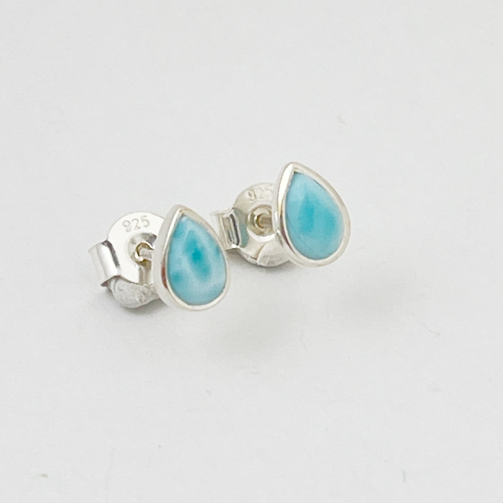 ラリマー ドロップ スタッドピアス S size 0.7 x 0.5 cm | 【公式通販