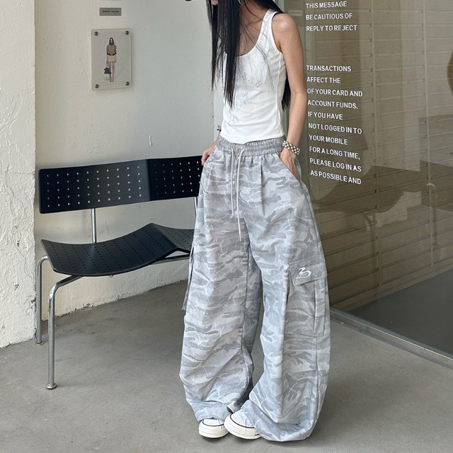 camouflage loose cargo pants　迷彩ルーズカーゴパンツ　J1944