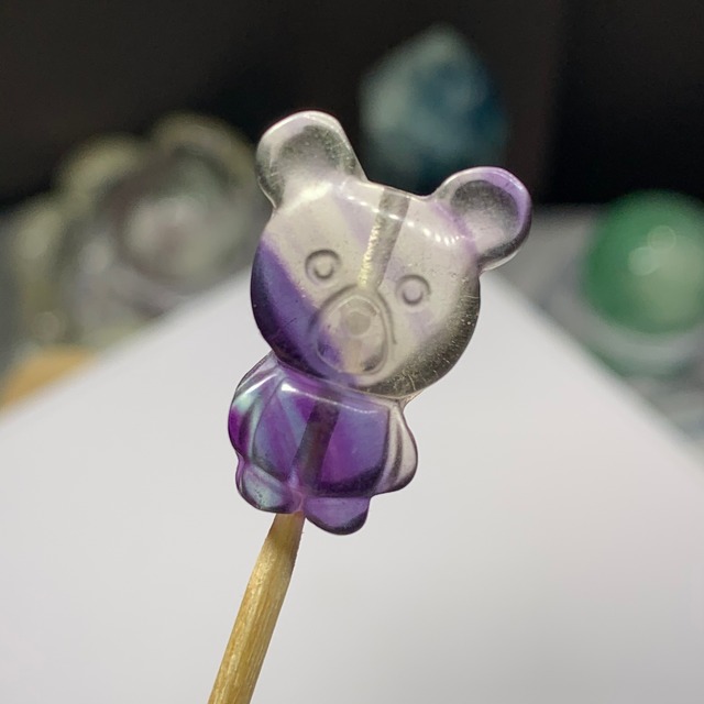21貫通穴・くまさんフローライトビーズ