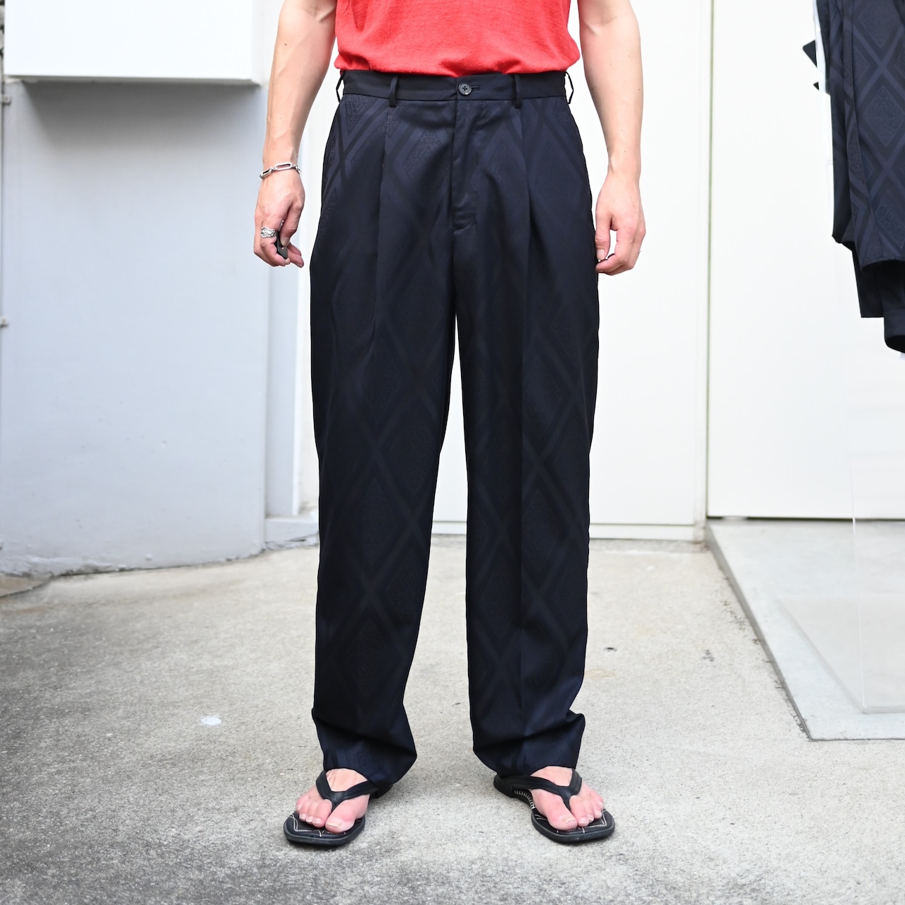 Nonnotte / Draping One-Tuck Tapered Trousers