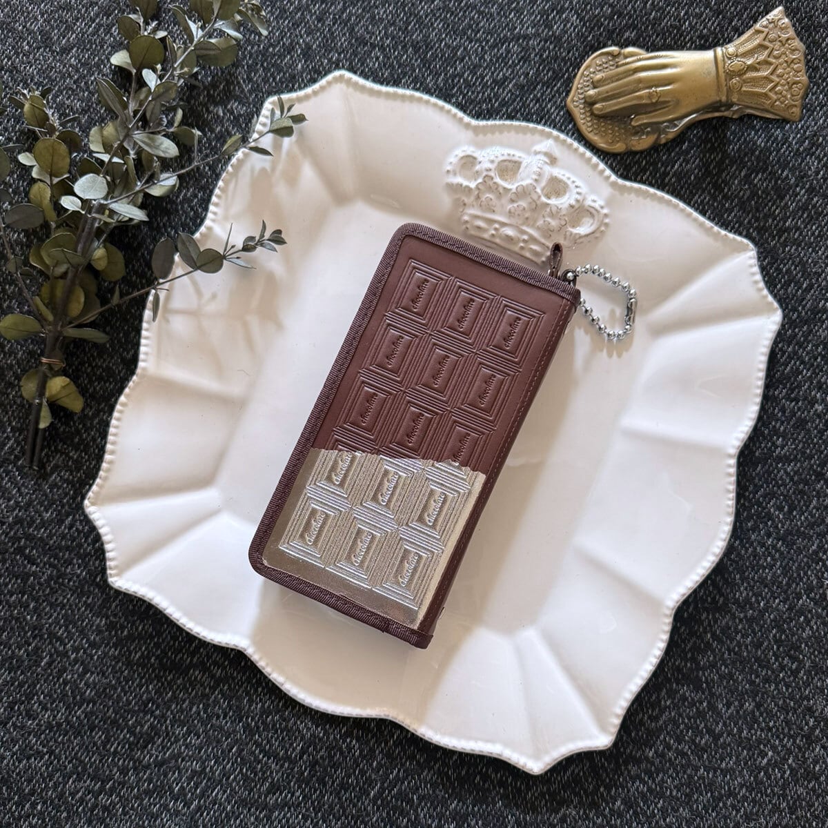 革のチョコ・アクスタケース スイート (銀の包み紙)
