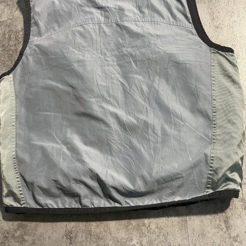 00s- Nike ACG PRIMALOFT 中綿 キルティング裏地 メッシュ切り替え ワンポイント刺繍 無地 バングラディシュ製 S vest 詳細写真11