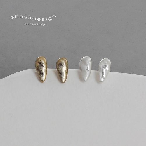 【ネコポス便】ピアス ニュアンスドロップ マットメタル SS ピアス つや消し ヴィンテージ風 合金 2501