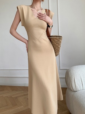 v neck slim knit dress.3123
