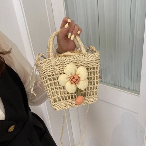 ハンドバッグ レディース ショルダーバッグ ミニバッグ かごバッグ カゴバッグ 鞄 かばん コンパクト 2WAY フラワーモチーフ 可愛い 巾着 斜め掛けバッグ 肩掛けバッグ カジュアル お出かけ