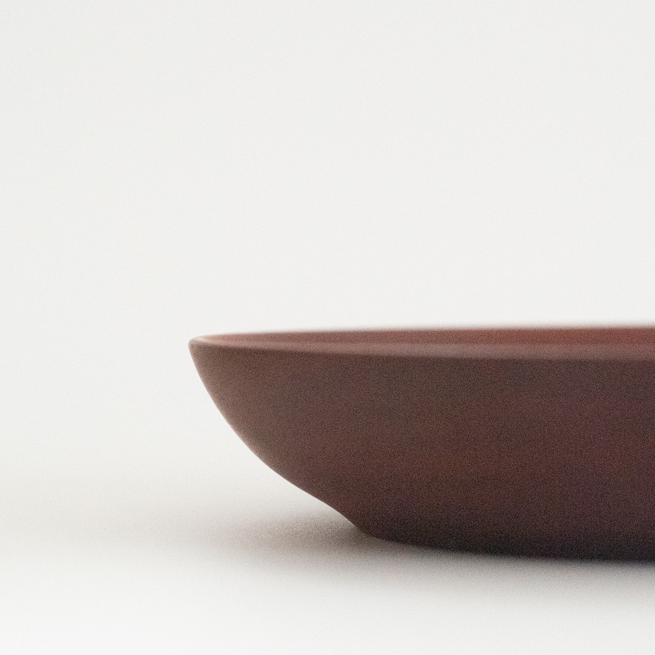 銘木の取り皿｜類まれな赤を宿す器｜パドック