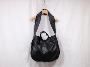 CCU”TOBY WIDE SHOULDER BAG BLACK”