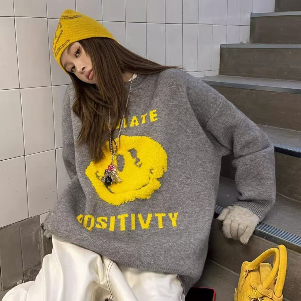 今季マストバイ 合わせやすい 早い者勝ち 3色展開 クルーネック ニット