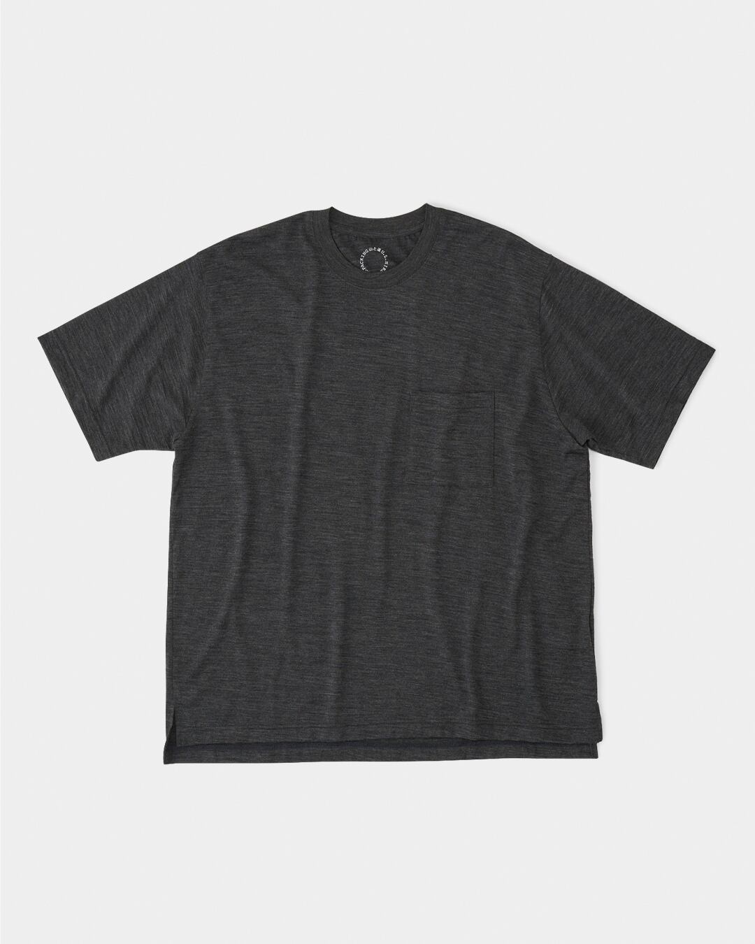 山と道 / 100% Light Merino Pocket T-shirt - Unisex #Charcoal Mari