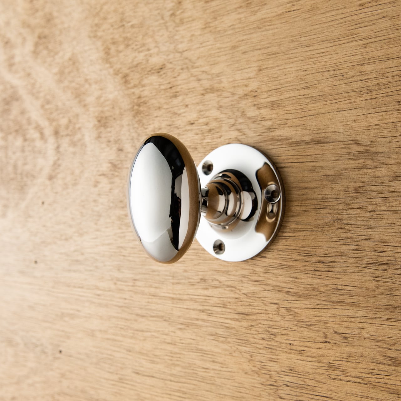 楕円持ち手・丸座ドアノブ 銀 | PASSAGE DUVE