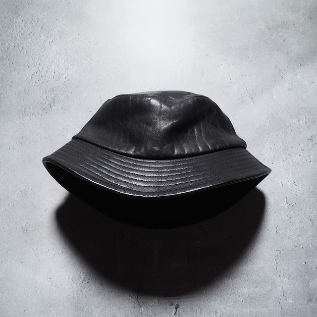 ” KIJIMA TAKAYUKI ” Black Beautiful silhouette Deer leather Bucket hat