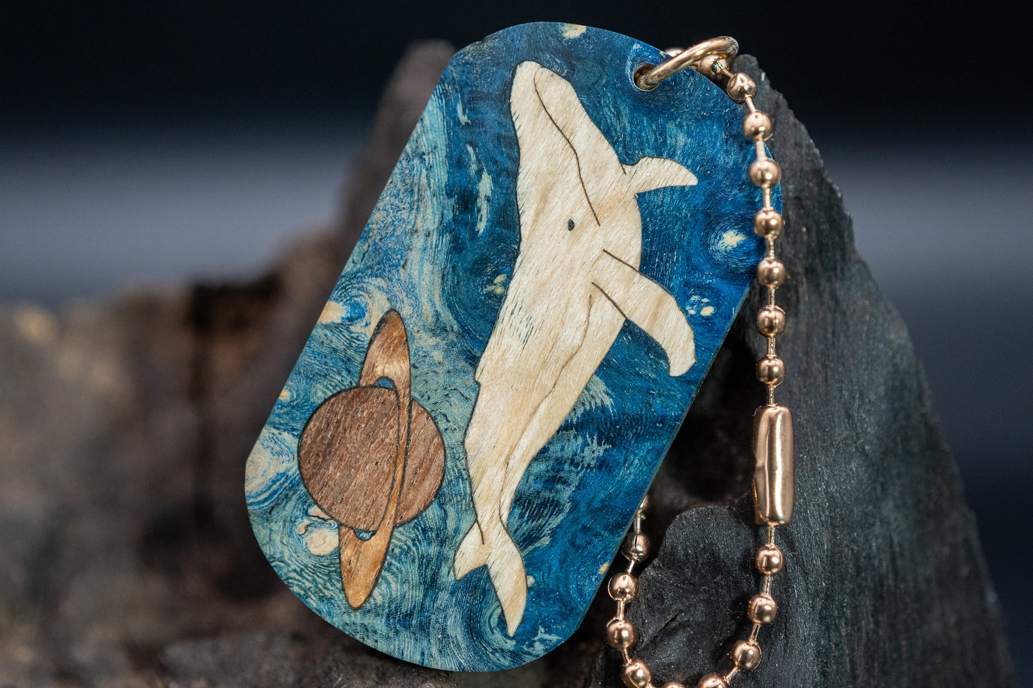 :※スタビライズウッド メープルバール ドッグタグ 象嵌 勇魚と惑星