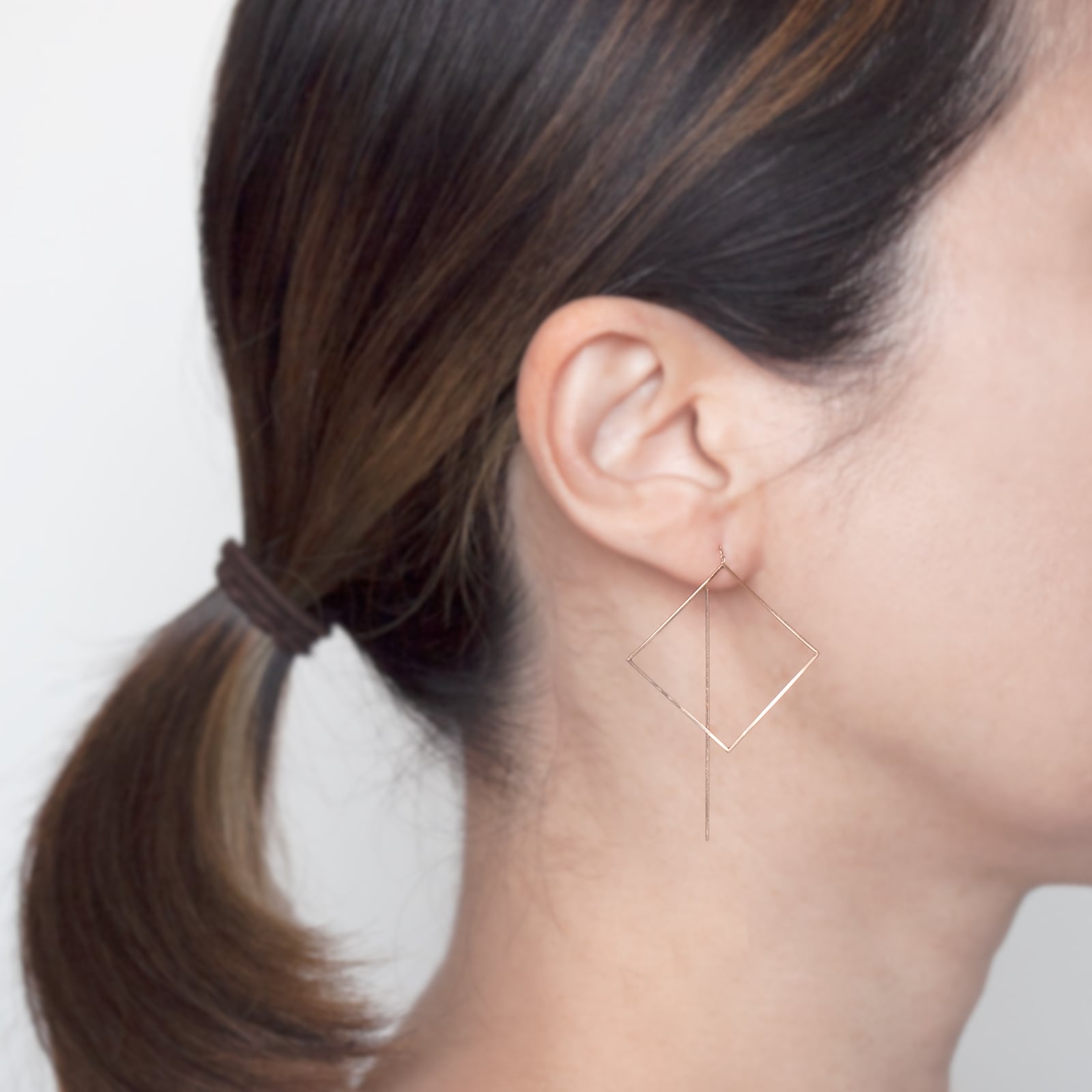 Pendulum pierced earrings / Square