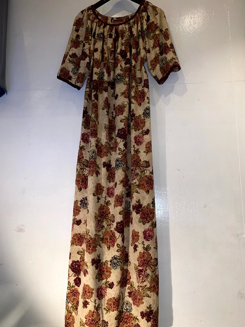 SAMEERA FASHIONS　花柄ワンピース