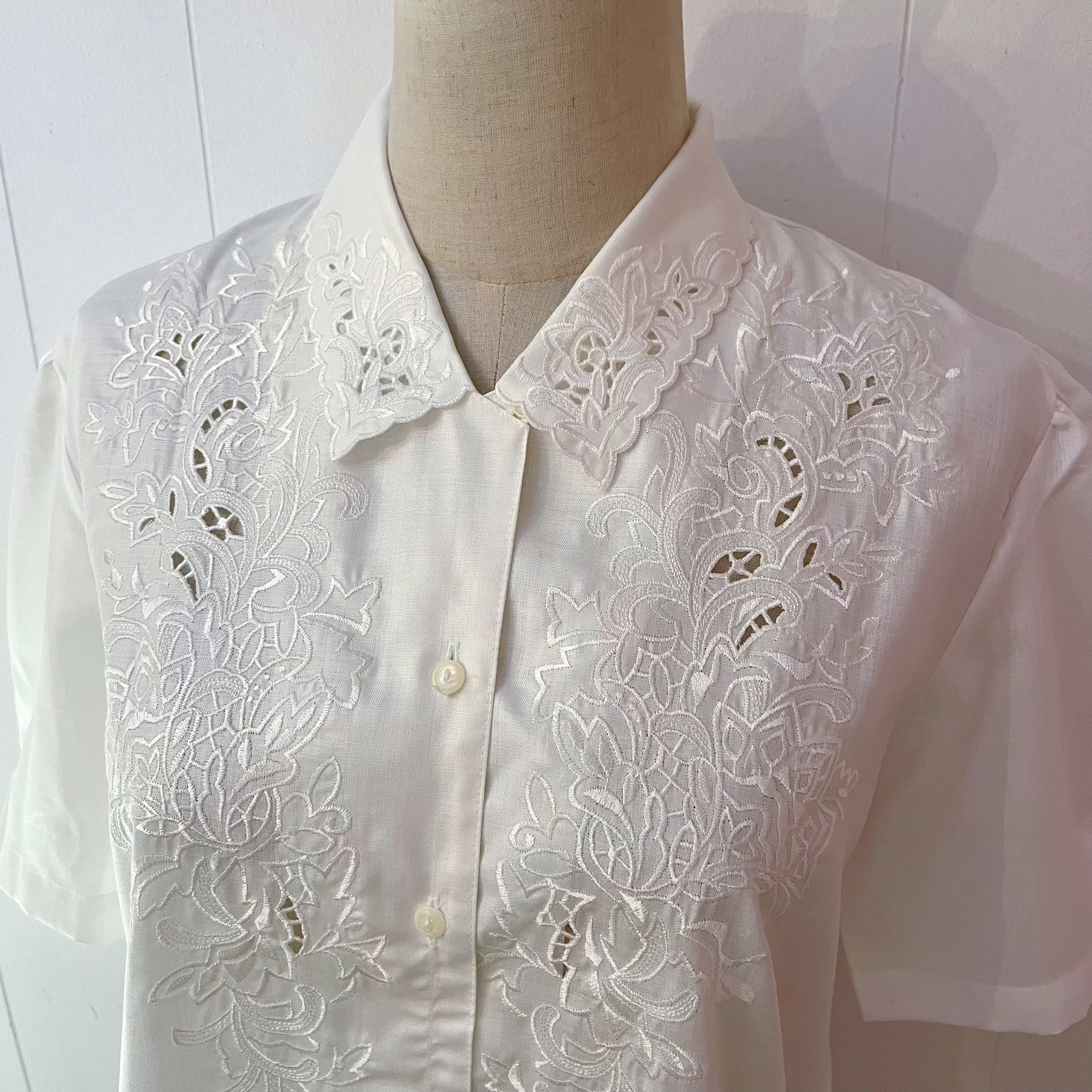 botanical embroidery white blouse