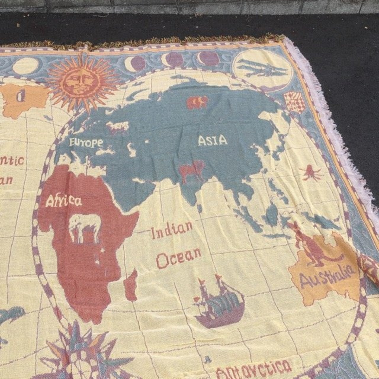 TOPANGA Homefurnishing　世界地図のスローケット　230×250cm