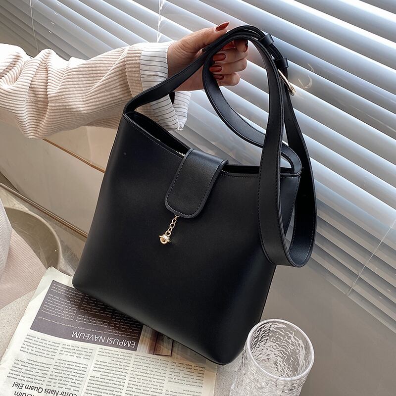 レッドオータムウィンターシングル 秋物 冬物 メッセンジャーバッグ Tiancai_Wing_Bag78482868243