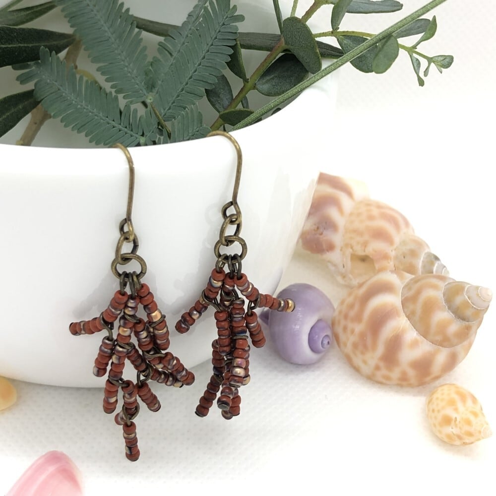 サルディーニャサンゴのフリンジピアス