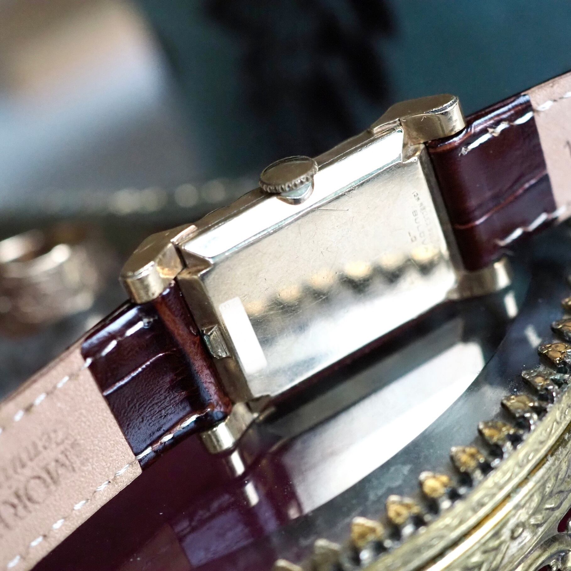 BULOVA ブローバ 角金 ダイヤ付 アンティーク時計 1940年代 | Plumage