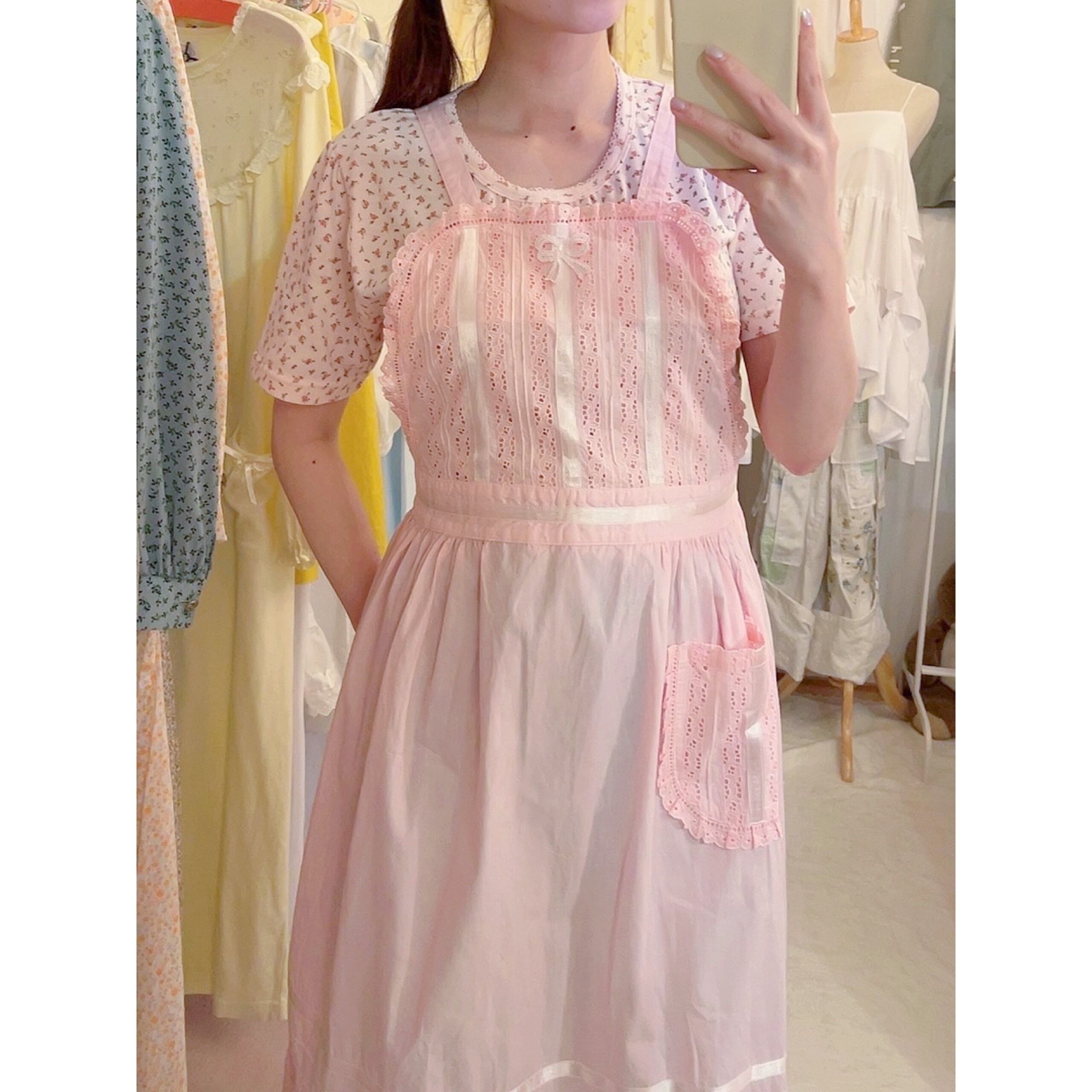 pink ribbon frill apron