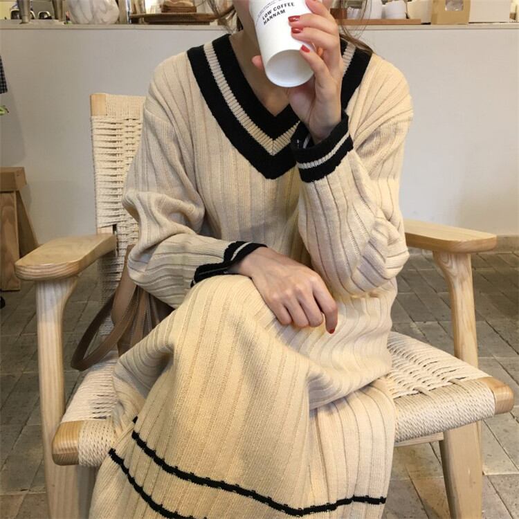 体型カバーと可愛いを両立 長袖 ニット ワンピース 秋 冬 中・長セクション 個性 Vネック スリム