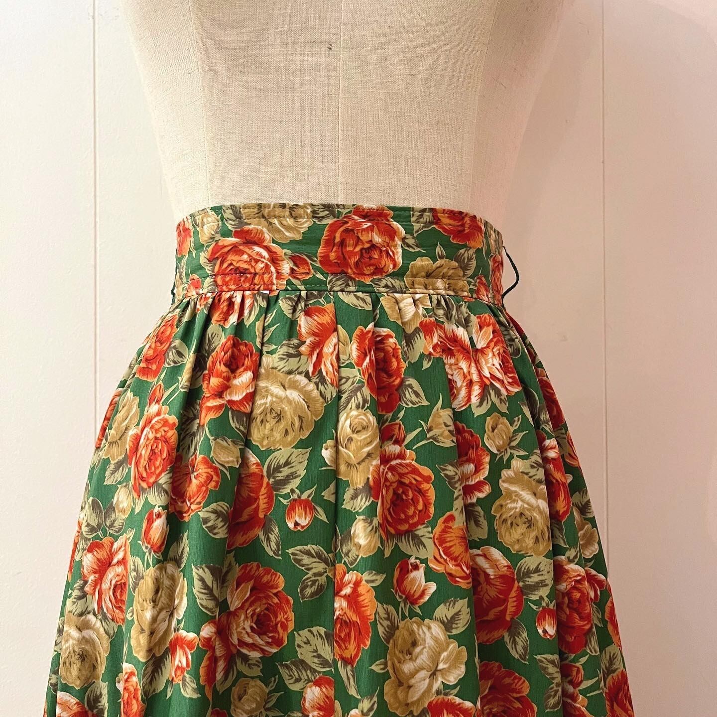 antique red rose green flare skirt