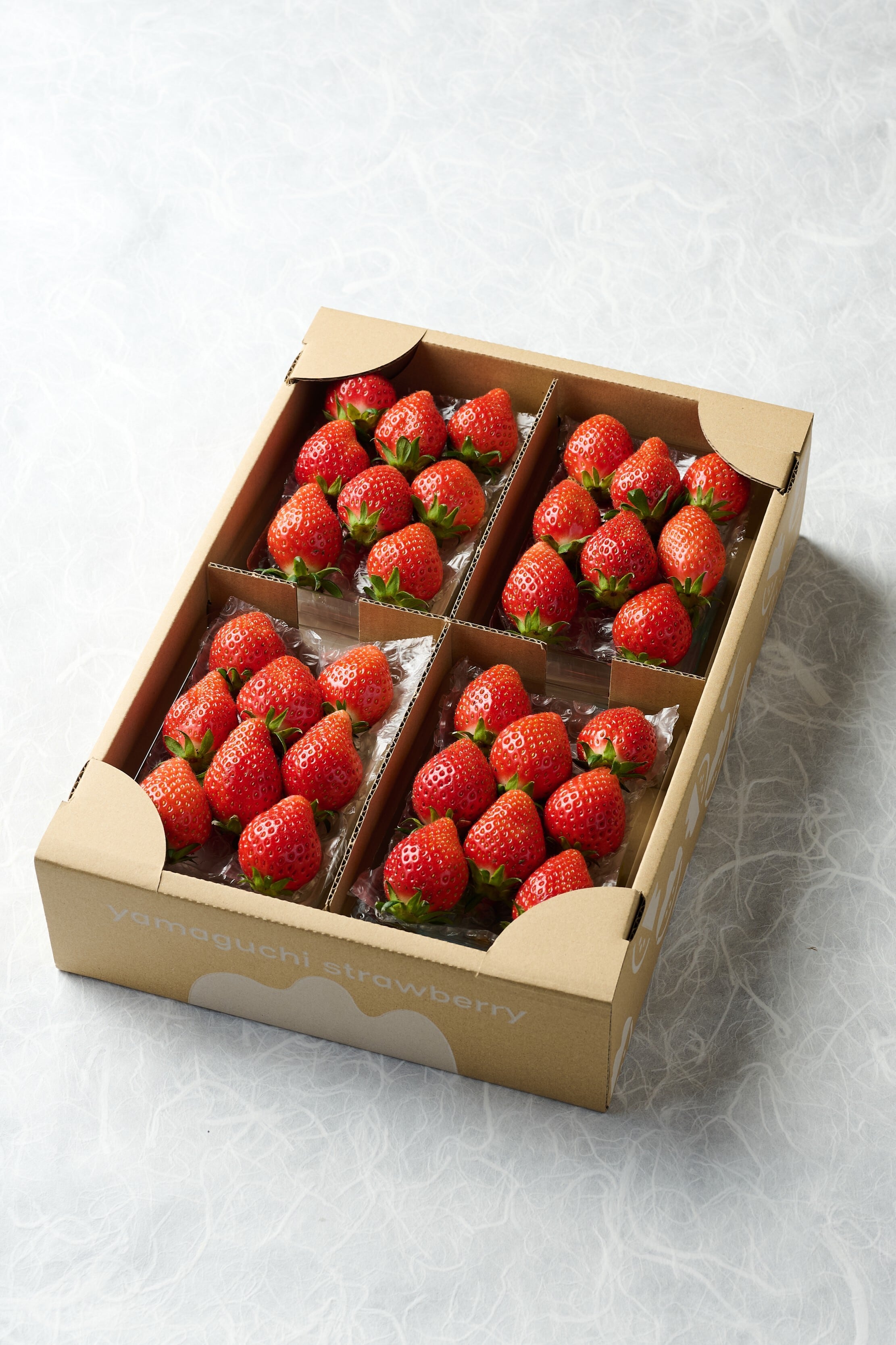 朝摘み】中身おまかせ「やよいひめ」レギュラーパック3箱 いちご