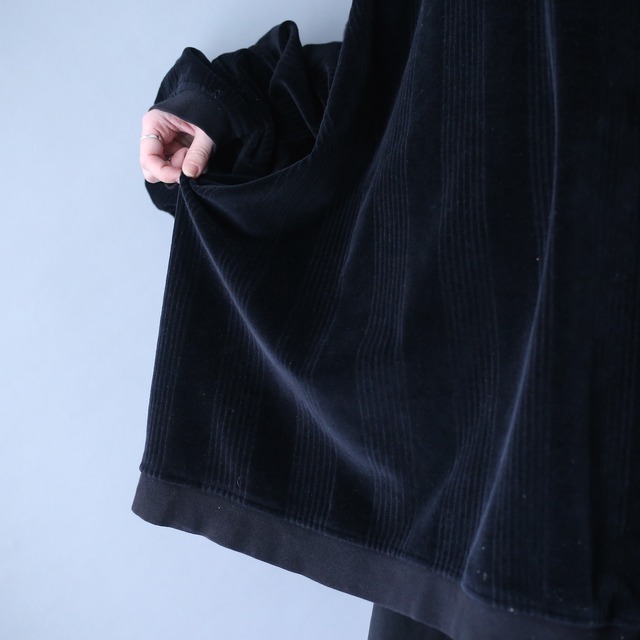 XXXXXX super wide over silhouette black velours pullover