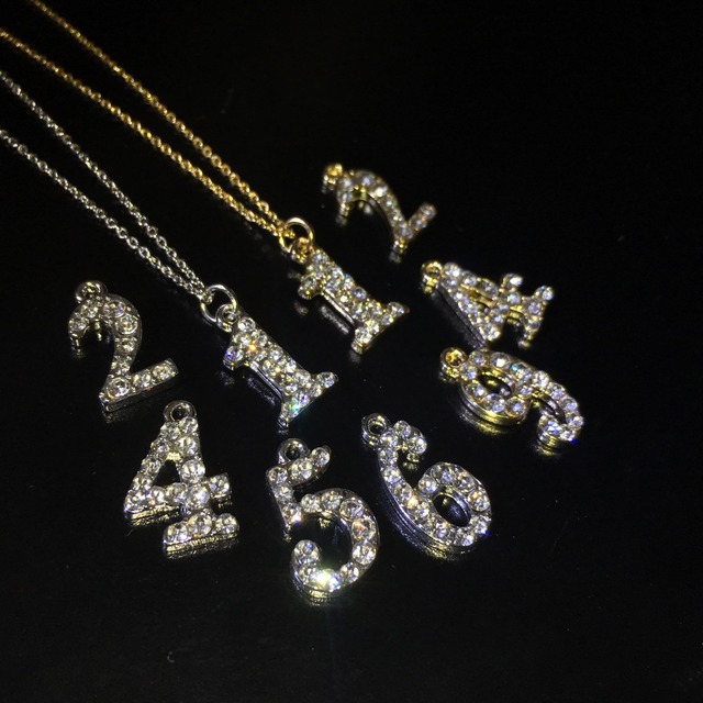 ナンバーネックレス