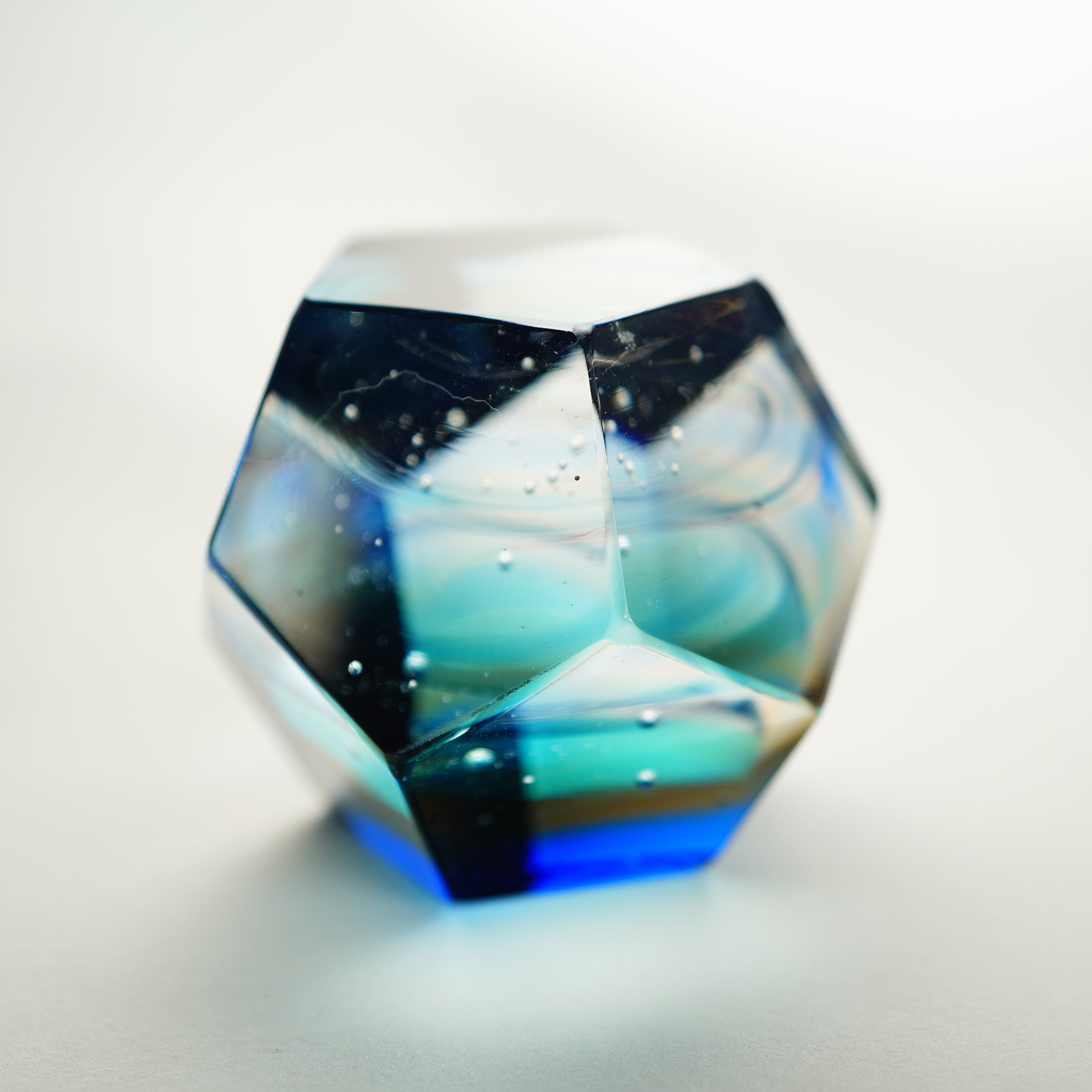 No.11715 空想鉱石硝子『夜飛空・十二面体』