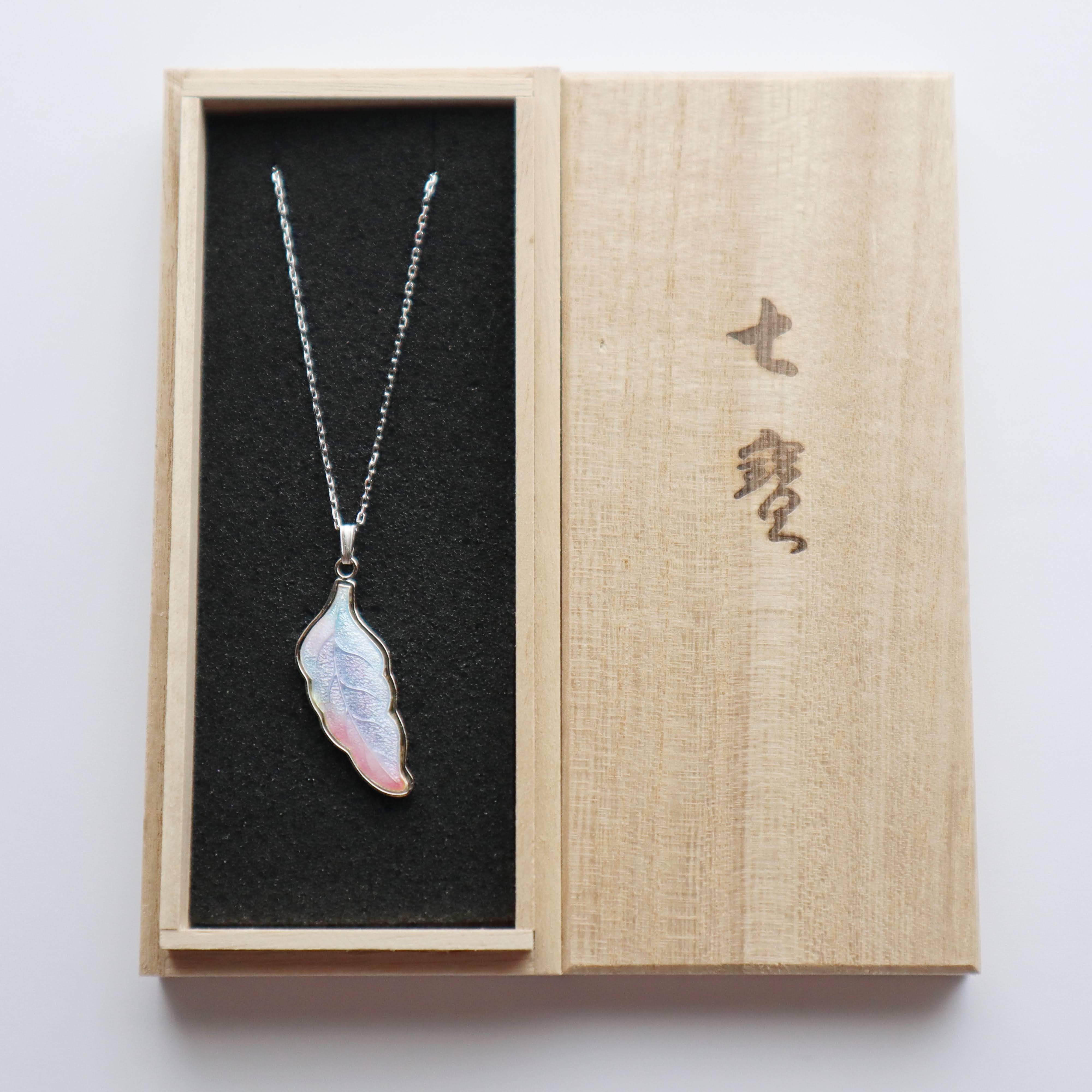 羽根 七宝焼のペンダント 純銀胎七宝 | 太田七宝 WEB SHOP
