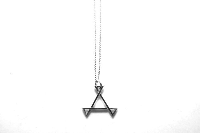 THISONE LOGO NECKLACE