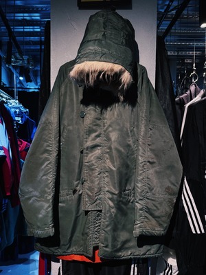 【D4C】90's vintage "N-3B" khaki color far switching design military hooded jacket