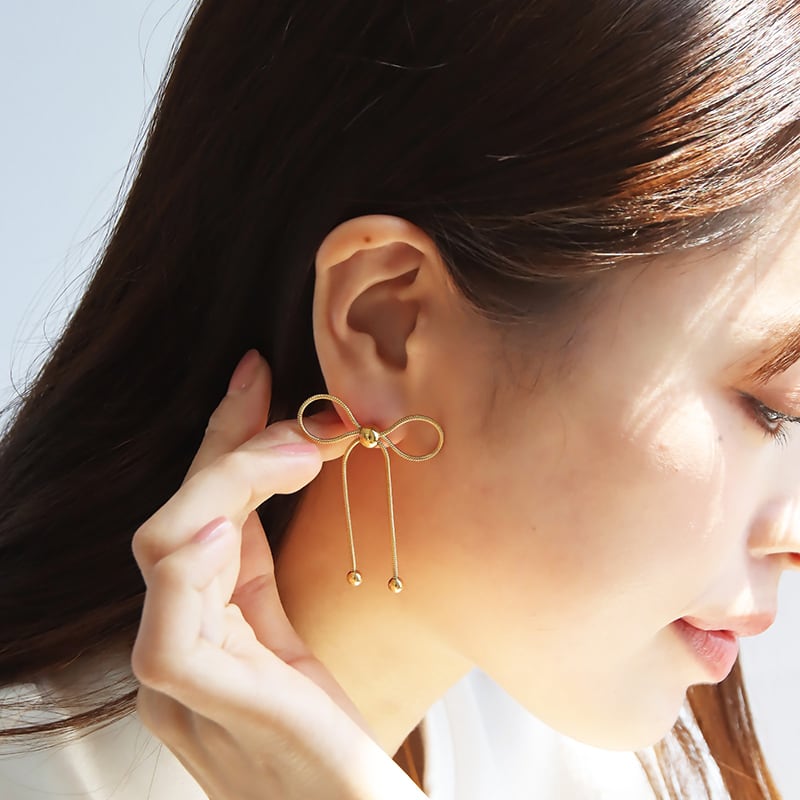 ネコポス便】ピアス リボンピアス 大ぶり 大きめ スネークチェーン