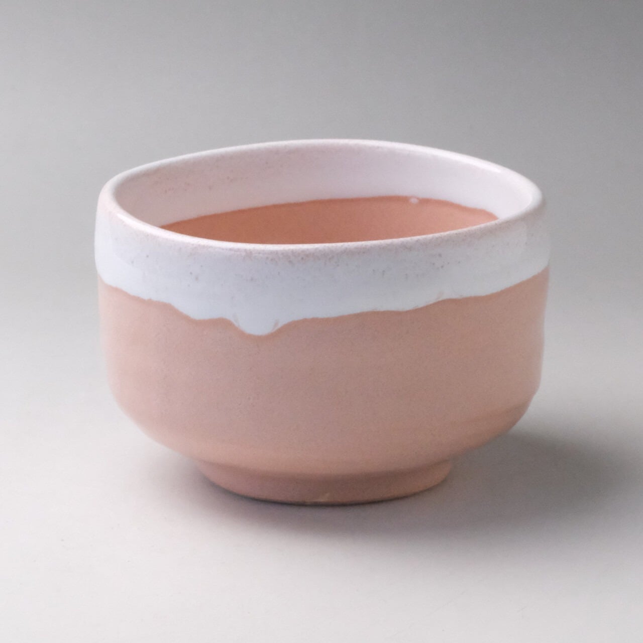 桃白|白溶けの抹茶茶碗 – バレンタイン特別仕様 – ピンク 抹茶碗 美濃焼(日本製)