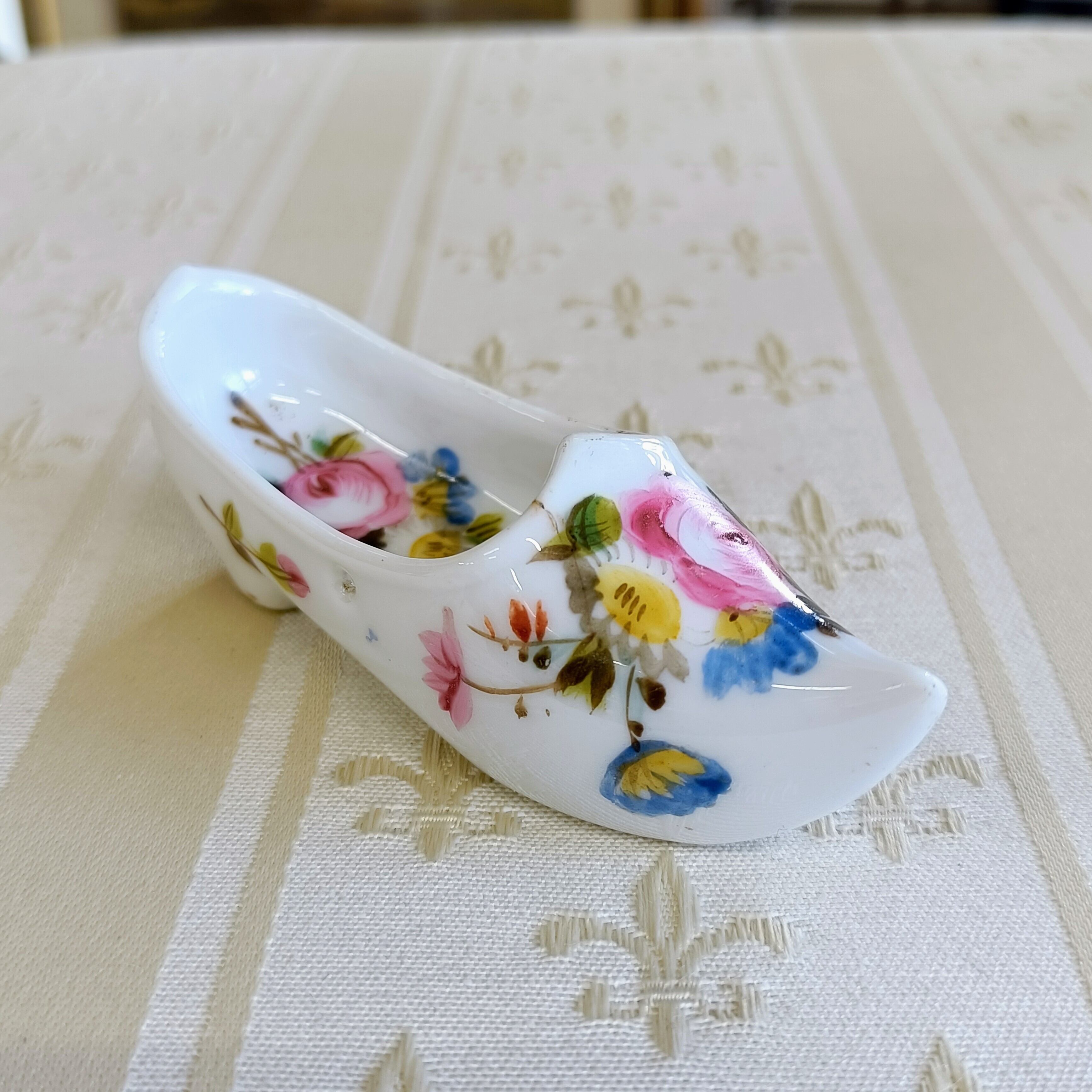 ドイツ製陶器　水差しの形ソース入グリーンを入れたり野菜、果物、お菓子色々入れて！ ドイツ製陶器 水差しの形ソース入グリーンを入れたり野菜、果物、お菓子