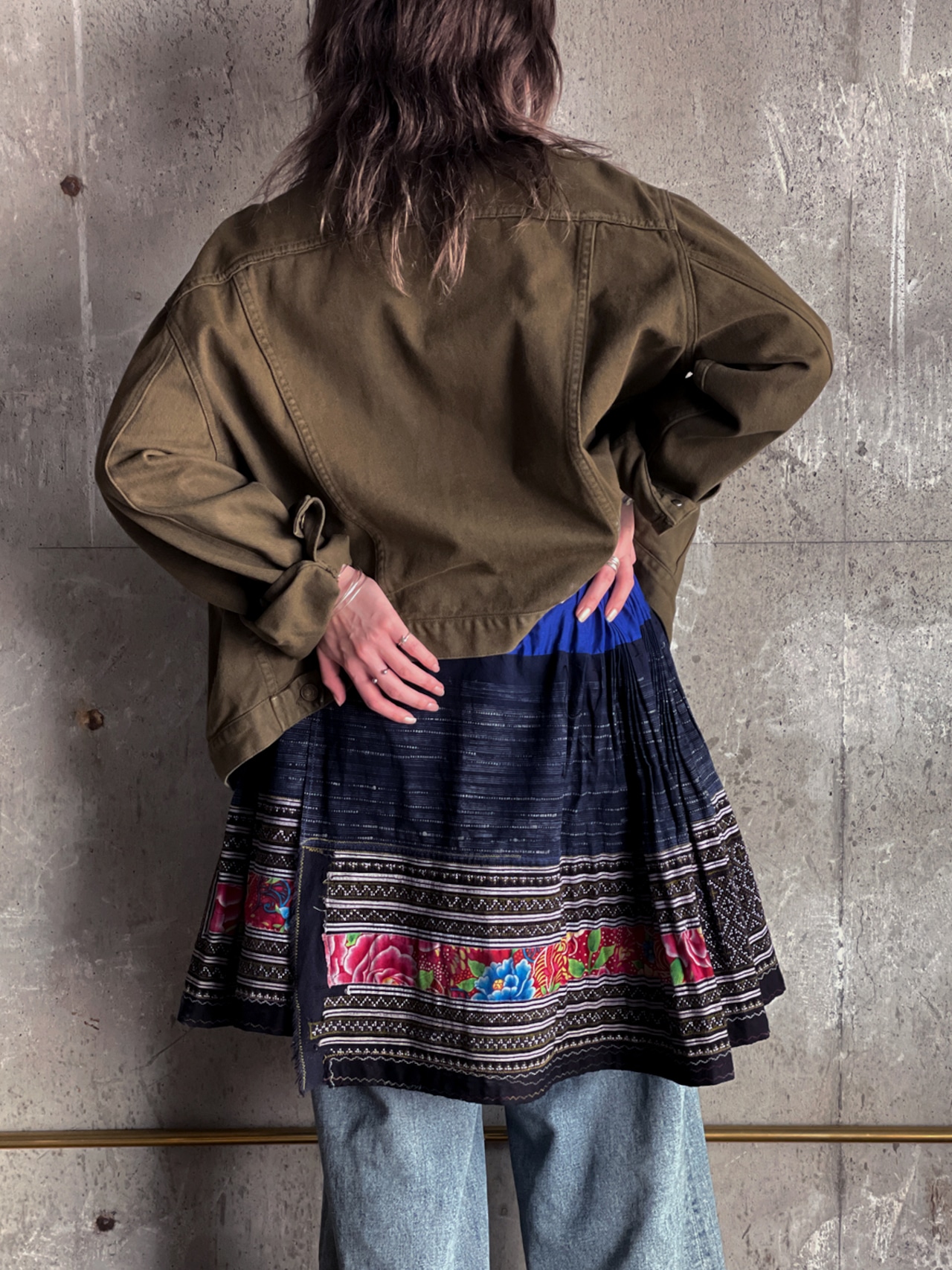 H’mong tribe／Vintage indigo batik skirt