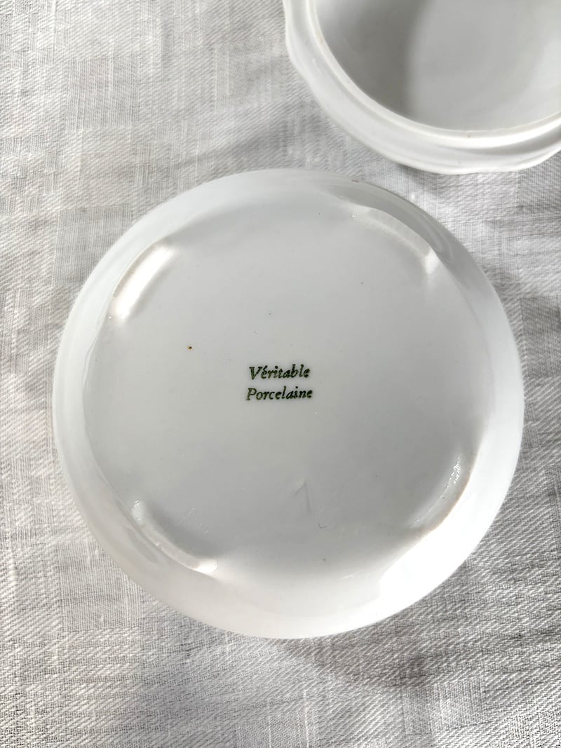 ポーセリンヴィラリPORCELLANE VILLARIボンボニェール（小物入れ） ボンボニエール Veritable Porcelaine 白磁 白無地 陶器小物入れ