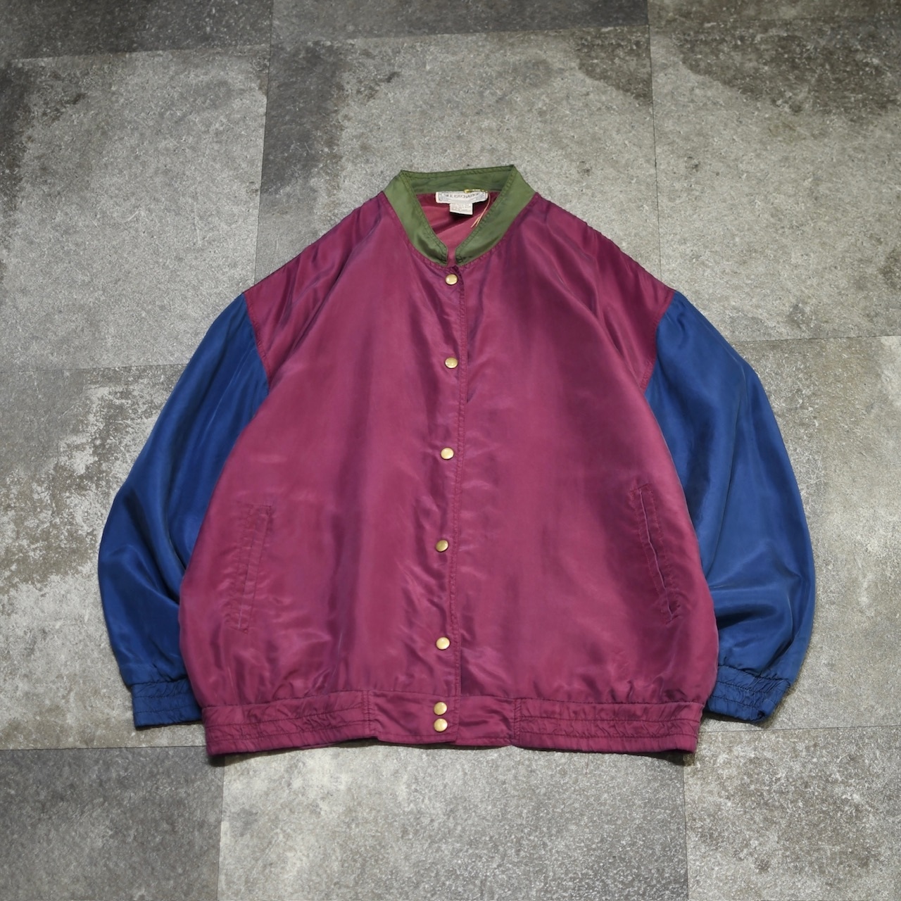 snap button type switching design silk blouson